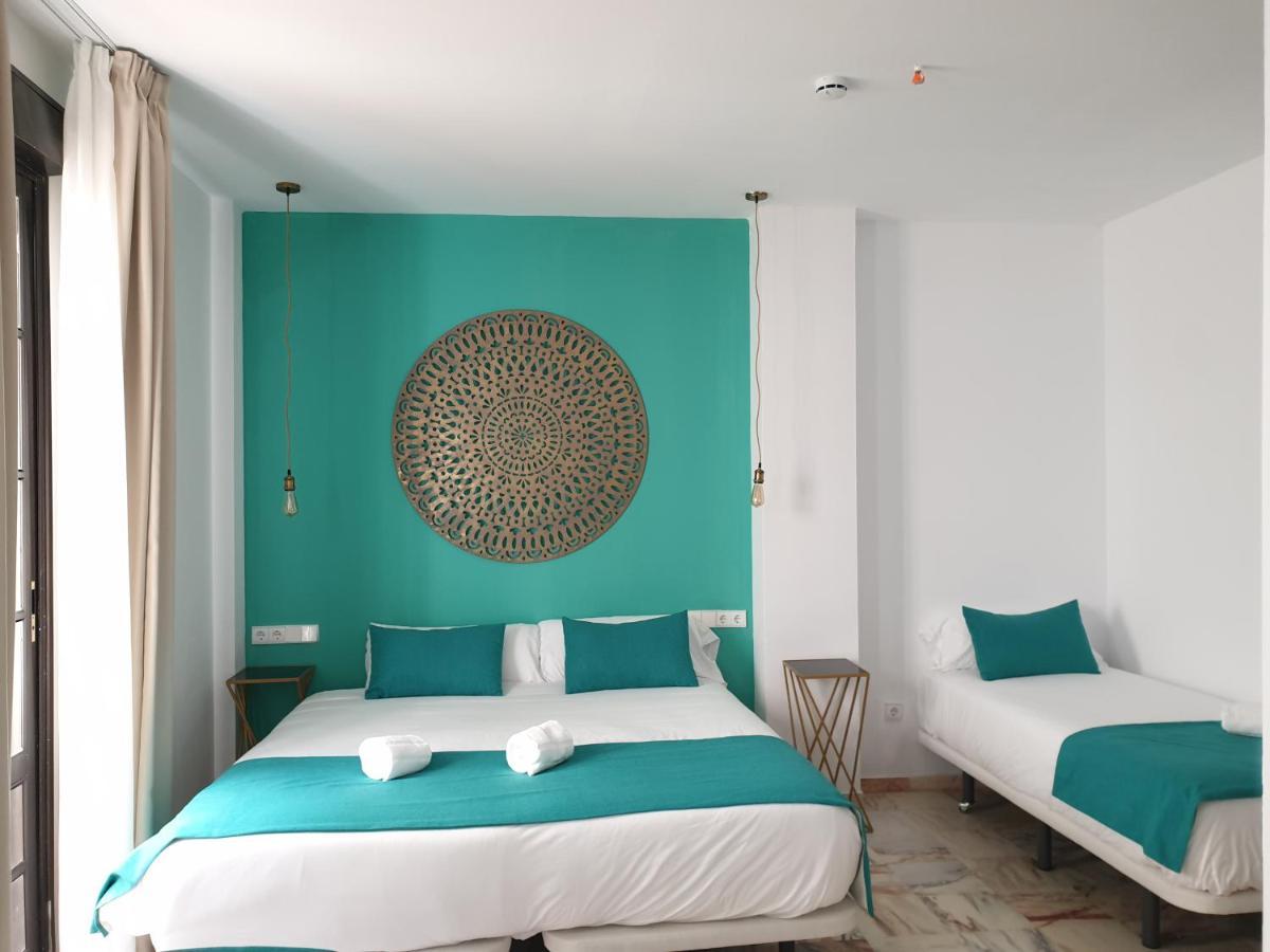 Apartamentos Dona Lola Séville Extérieur photo